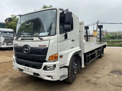 XE TẢI HINO FG CHỞ MÁY CÔNG TRÌNH